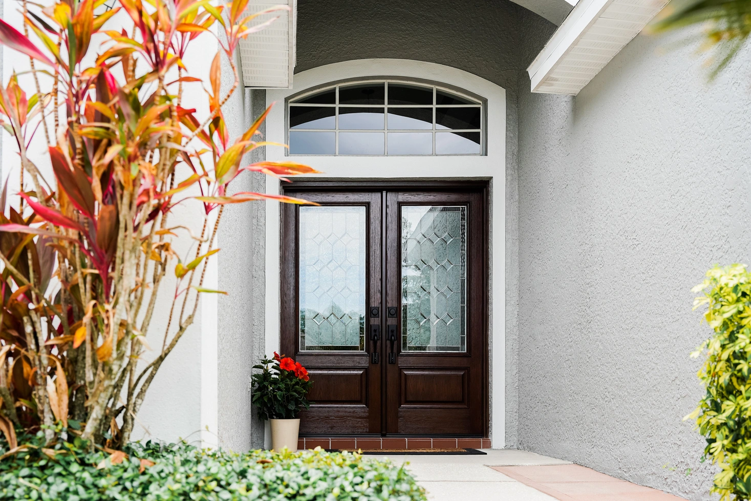 Signet Oak 440-1P French Entry Door_Truffle_Constance Decorative Glass_Horizontal